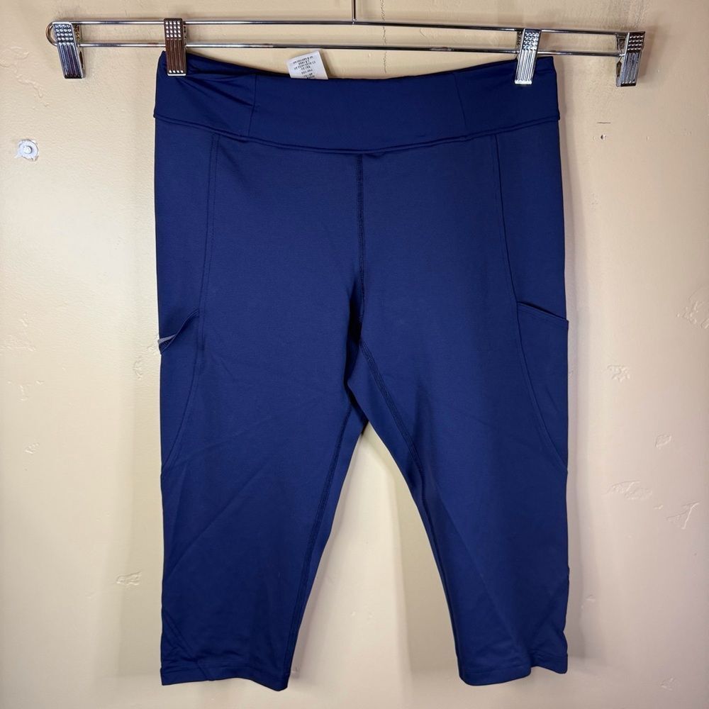 Patagonia‎ Womens Size Medium Active Long Shorts Pockets Navy Blue Activewear